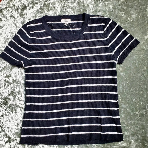 Ribbed Cropped Top Bundle - Picture 2 of 9